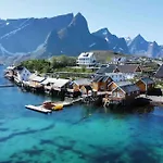 Front View - Mountain&seaview Ferienhaus
