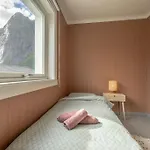 Ferienhaus Front View - Mountain&seaview Reine