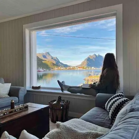 Holiday home Front View - Mountain & Seaview *
