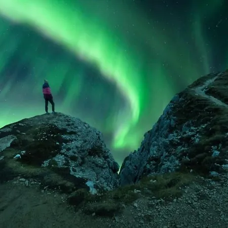 Front View - Mountain & Seaview Reine