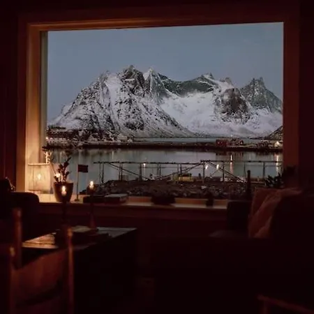 Holiday home Front View - Mountain & Seaview