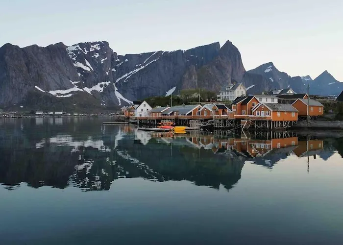 Front View - Mountain & Seaview Reine