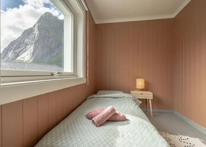 Dom wakacyjny Front View - Mountain & Seaview Reine