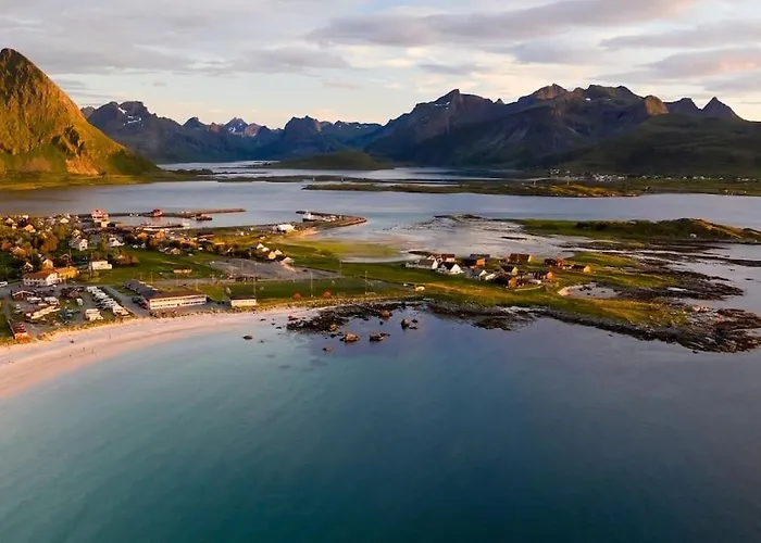 Front View - Mountain & Seaview Reine