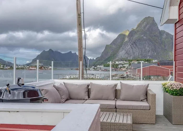 Dom wakacyjny Front View - Mountain & Seaview Reine